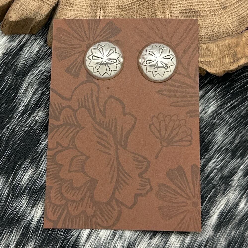 1990s Native American NAVAJO Sterling Silver Dome Post Earrings Flower Stampings